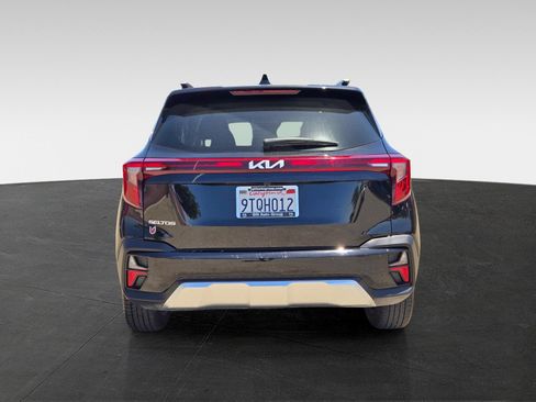 Used 2025 Kia Seltos EX FWD image 5