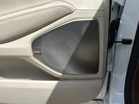 Used 2020 Genesis G90 3.3T Premium RWD image 44