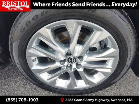 Used 2022 Toyota Highlander Limited AWD/4WD image 12