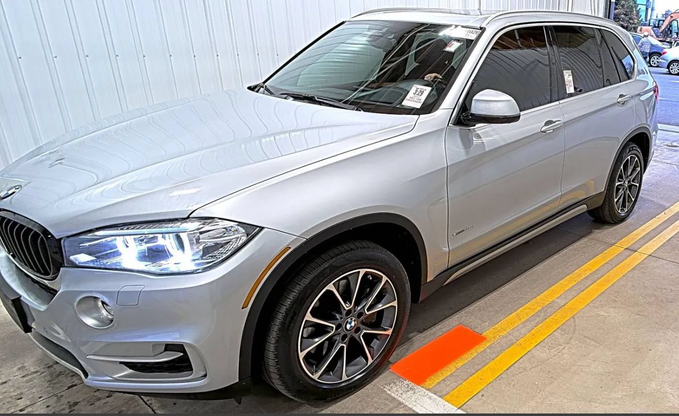 Used 2017 BMW X5 xDrive50i AWD/4WD image 1