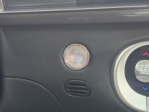 New 2026 Genesis GV60 Advance image 17