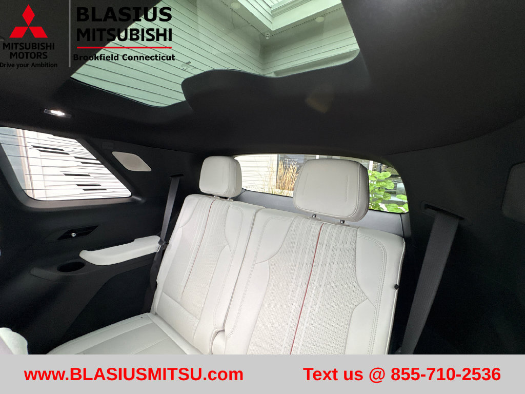 Used 2026 Cadillac Vistiq Sport AWD/4WD image 48