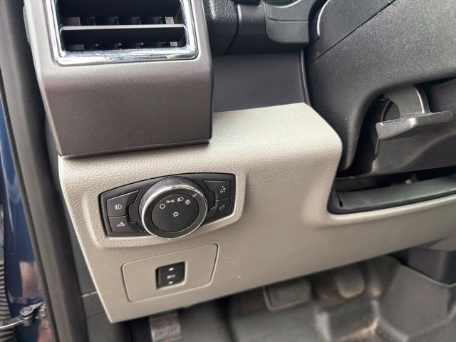 Used 2016 Ford F150 XLT w/ Equipment Group 302A Luxury AWD/4WD image 6