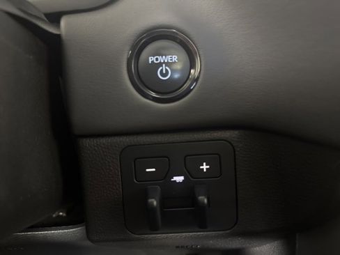 Used 2025 Toyota Tundra Platinum image 18