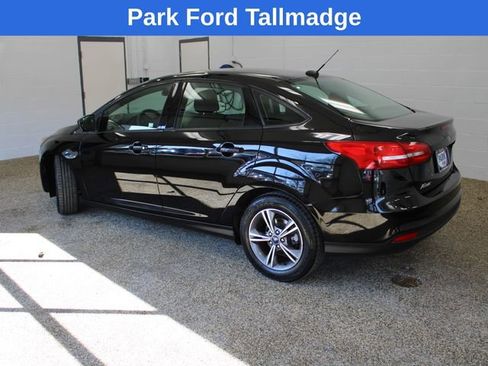 Used 2018 Ford Focus SE w/ SE Appearance Package image 2