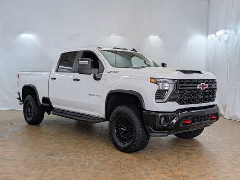 Used 2026 Chevrolet Silverado 2500 ZR2 AWD/4WD image 1