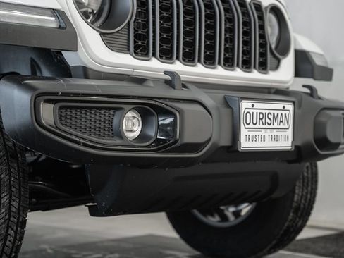 New 2026 Jeep Gladiator Sport image 12