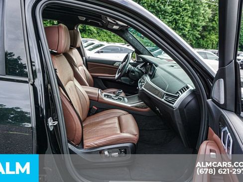 Used 2021 BMW X7 M50i AWD/4WD image 27
