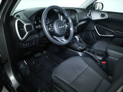 Used 2023 Kia Soul LX FWD image 17