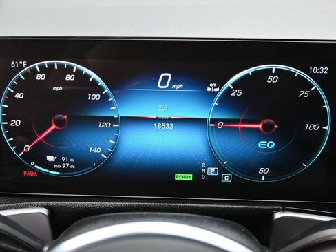 Used 2023 Mercedes-Benz EQB 300 4MATIC w/ Exclusive Package image 20