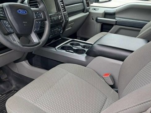 Used 2019 Ford F250 XLT w/ XLT Premium Package AWD/4WD image 6