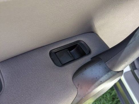 Used 2010 Honda CR-V LX image 25