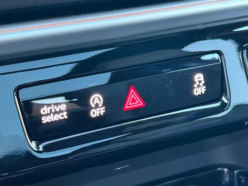 Used 2025 Audi SQ5 Premium Plus w/ Premium Plus Package image 25