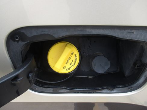 Used 2017 Ford F250 Lariat w/ Lariat Value Package image 7