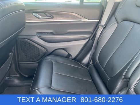 Used 2023 Jeep Grand Cherokee Limited w/ Luxury Tech Group II AWD/4WD image 43