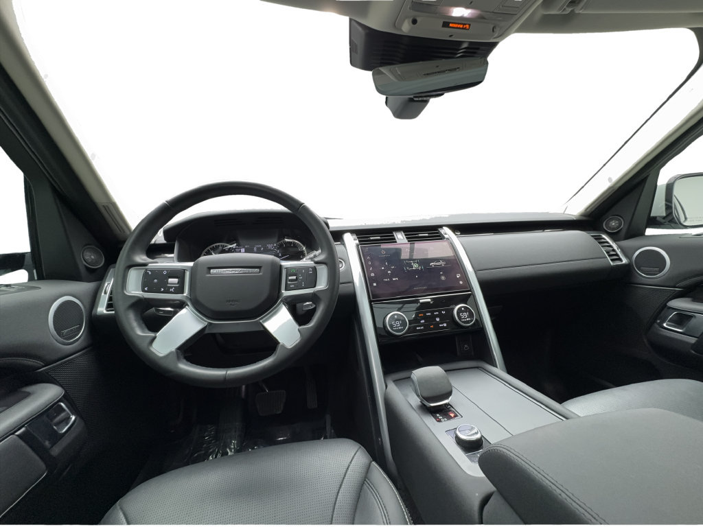 Used 2023 Land Rover Discovery S AWD/4WD image 40