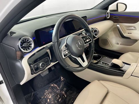 Used 2022 Mercedes-Benz A 220 A 220 image 9