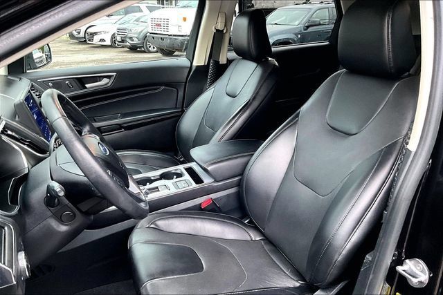Used 2021 Ford Edge Titanium w/ Equipment Group 301A FWD image 26