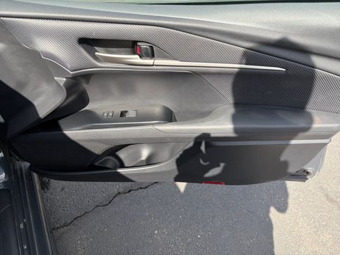 Used 2025 Toyota Camry SE FWD image 27