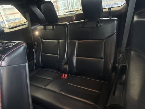 Used 2025 Ford Explorer ST-Line w/ ST-Line Street Pack image 17