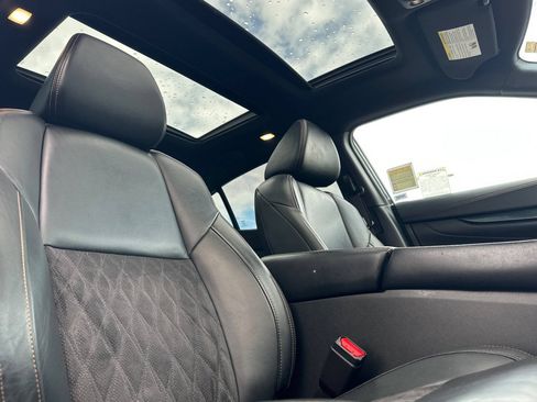 Used 2019 Nissan Maxima SR w/ Premium Package FWD image 15