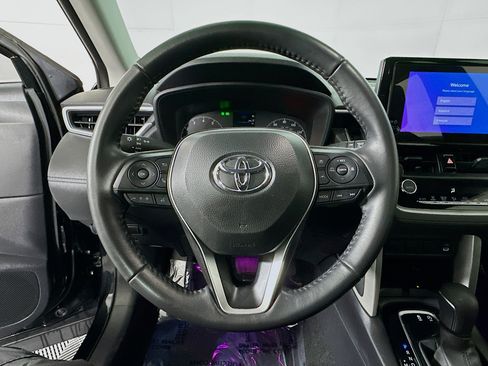 Used 2024 Toyota Corolla Cross LE w/ Moonroof Package image 15