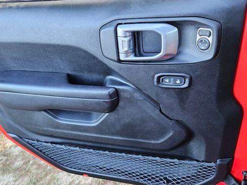 Used 2019 Jeep Wrangler Unlimited Sport S image 31