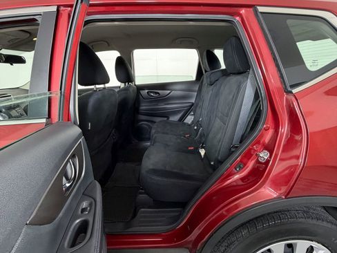 Used 2016 Nissan Rogue S image 8