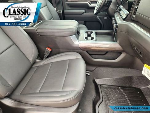 Used 2025 Chevrolet Silverado 2500 LTZ w/ LTZ Premium Package image 29