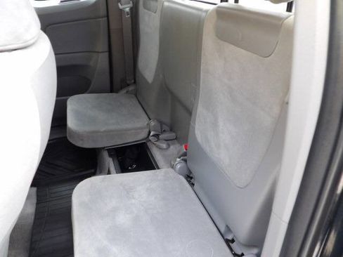 Used 2010 Toyota Tacoma 4x4 Access Cab image 18