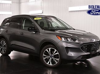 Used 2022 Ford Escape SE w/ SE Sport Appearance Package AWD/4WD video 1