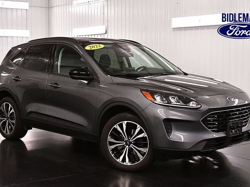 Used 2022 Ford Escape SE w/ SE Sport Appearance Package AWD/4WD image 1