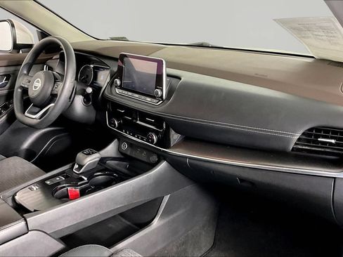 Used 2021 Nissan Rogue SV FWD image 24