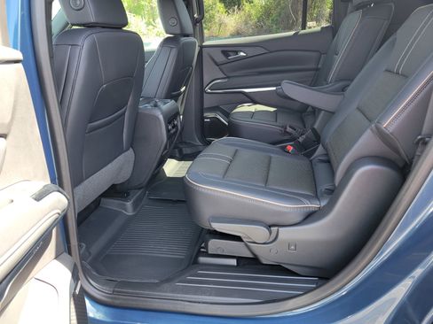 New 2026 Chevrolet Traverse High Country w/ LPO, Floor Liner Package image 36