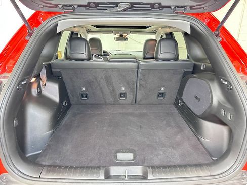 Certified 2021 Jeep Cherokee Latitude Plus image 18