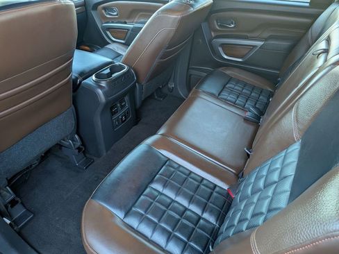 Used 2018 Nissan Titan Platinum Reserve AWD/4WD image 30