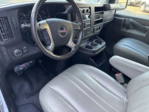 Used 2018 GMC Savana 2500 w/ Communications Package image 8