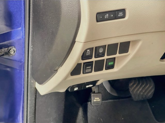 Used 2019 Nissan Rogue Sport SV AWD/4WD image 11