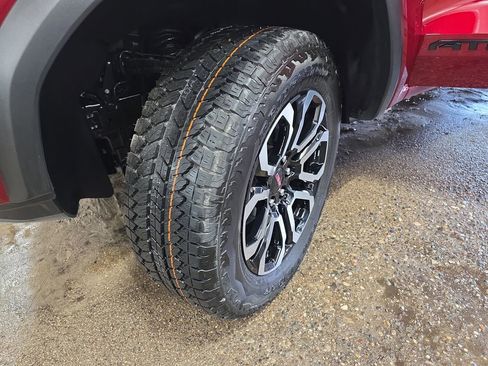 New 2026 GMC Canyon AT4 image 30