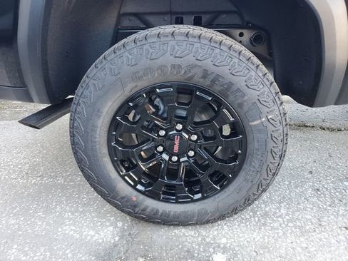 New 2026 GMC Canyon Elevation w/ Convenience Package image 6