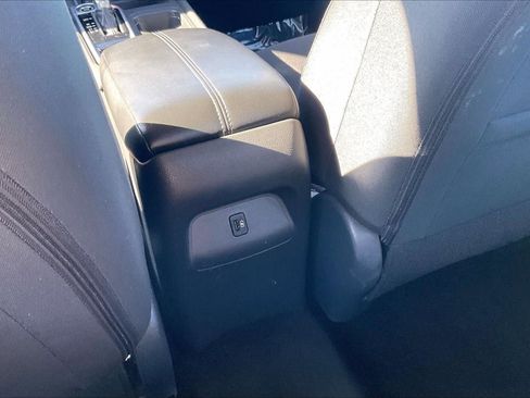 Used 2025 Nissan Sentra SV FWD image 31