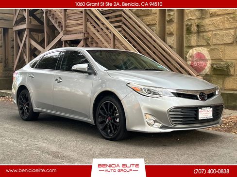 Used 2015 Toyota Avalon XLE Touring image 1
