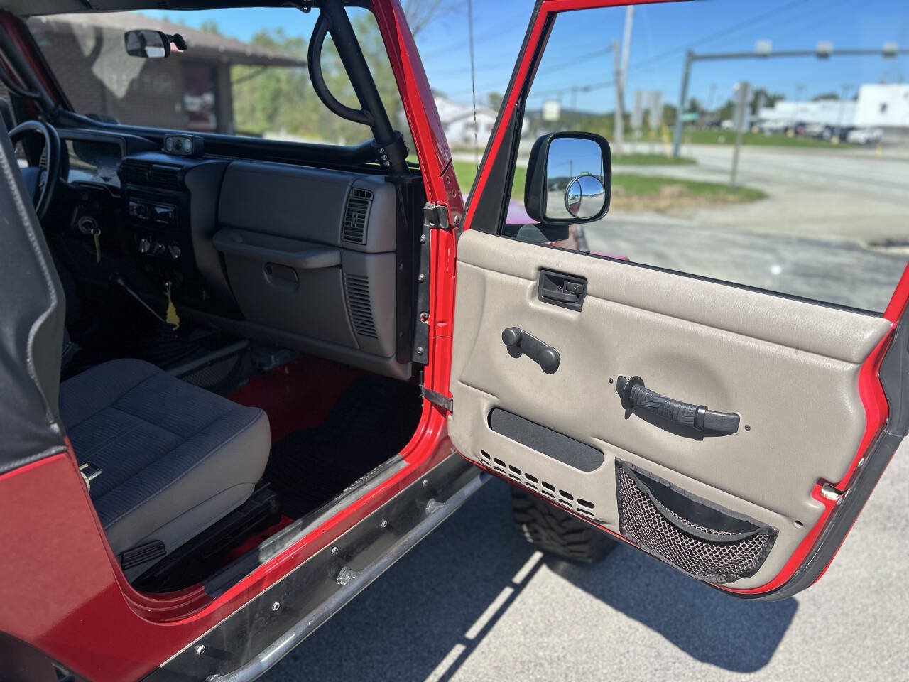 Used 2003 Jeep Wrangler X AWD/4WD image 13