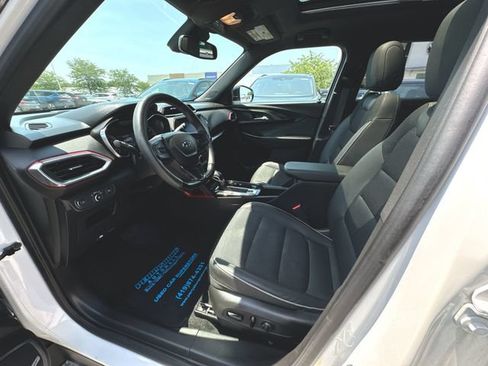 Used 2021 Chevrolet TrailBlazer RS w/ Sun and Liftgate Package AWD/4WD image 10
