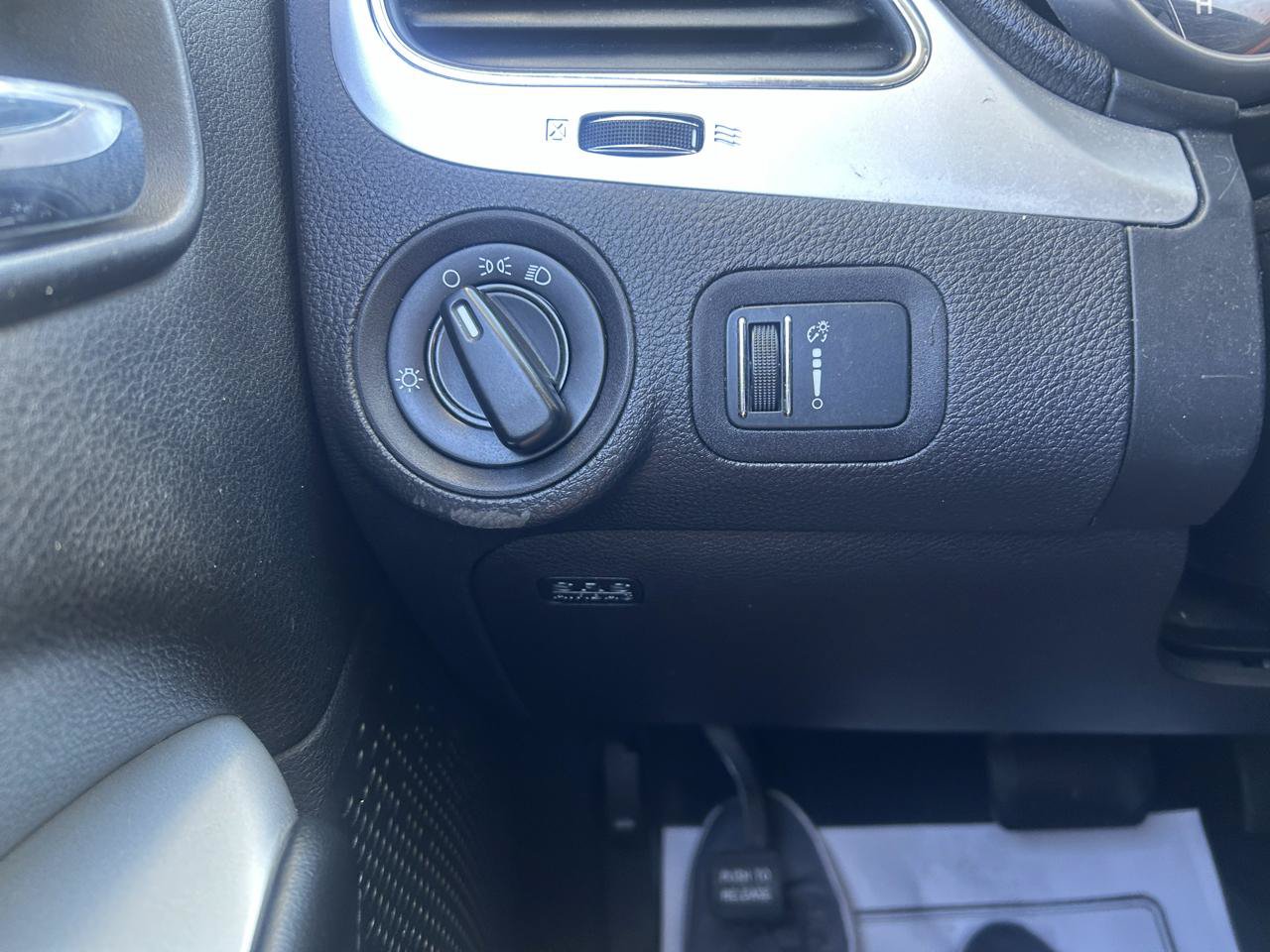 Used 2012 Dodge Journey FWD image 24