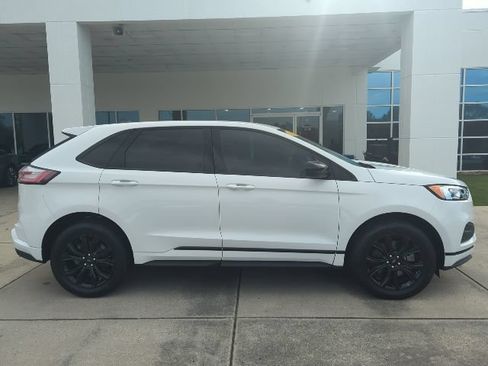 Used 2024 Ford Edge SE w/ Black Appearance Package AWD/4WD image 8