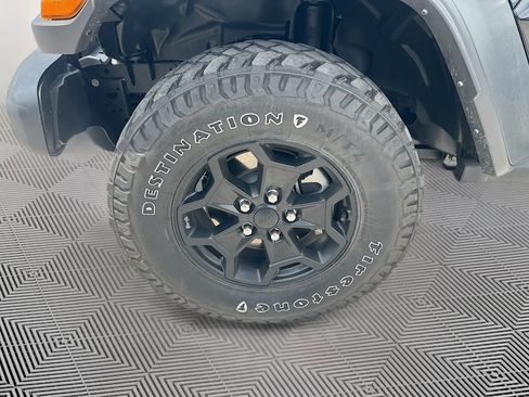 Used 2023 Jeep Wrangler Unlimited w/ Cold Weather Group AWD/4WD image 35