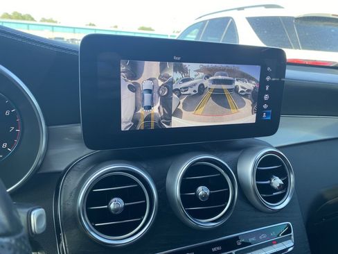 Used 2022 Mercedes-Benz GLC 300 4MATIC Coupe image 5