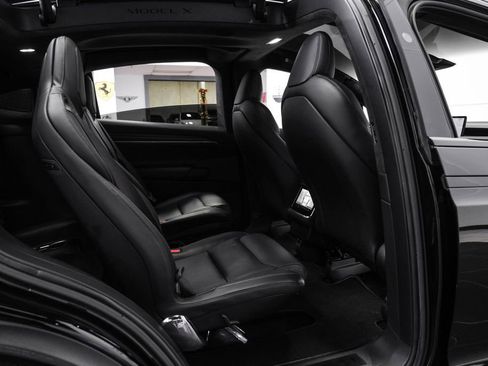 Used 2022 Tesla Model X Plaid image 40