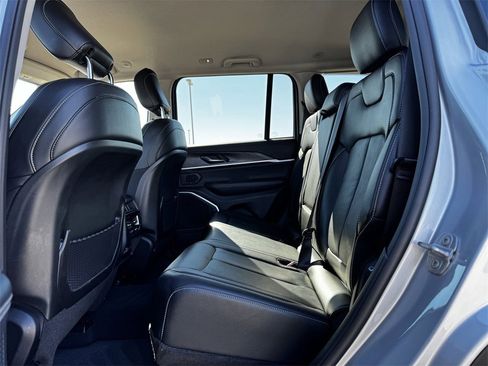 Used 2022 Jeep Grand Cherokee Limited w/ Trailer Tow Prep Group (B) image 29